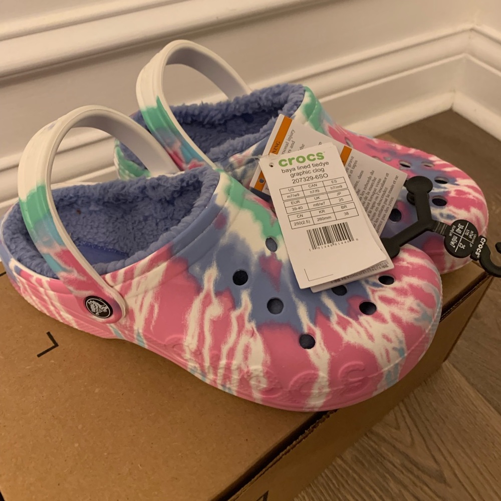 SOLD!!! Lined Crocs brand new